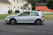 Volkswagen Golf GTI cu 8.893 de kilometri la bord