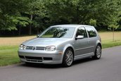Volkswagen Golf GTI cu 8.893 de kilometri la bord