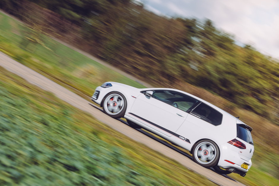 Volkswagen Golf GTI de la Mountune52