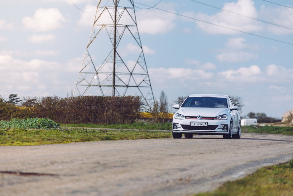 Volkswagen Golf GTI de la Mountune52