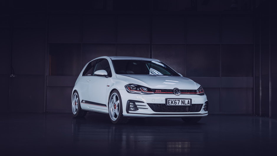 Volkswagen Golf GTI de la Mountune52