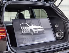 Volkswagen Golf GTI Next Level si Golf Variant TGI GMOTION