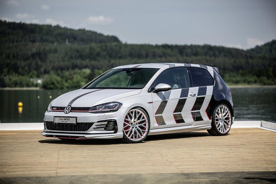 Volkswagen Golf GTI Next Level si Golf Variant TGI GMOTION