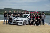 Volkswagen Golf GTI Next Level si Golf Variant TGI GMOTION