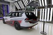 Volkswagen Golf GTI Next Level si Golf Variant TGI GMOTION