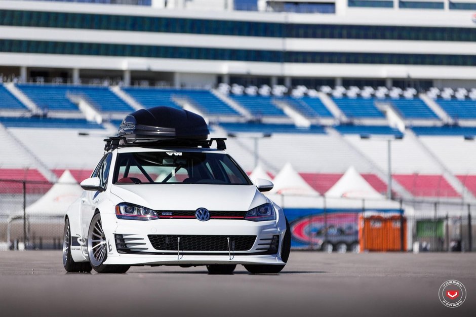 Volkswagen Golf GTI Vossen Wheels