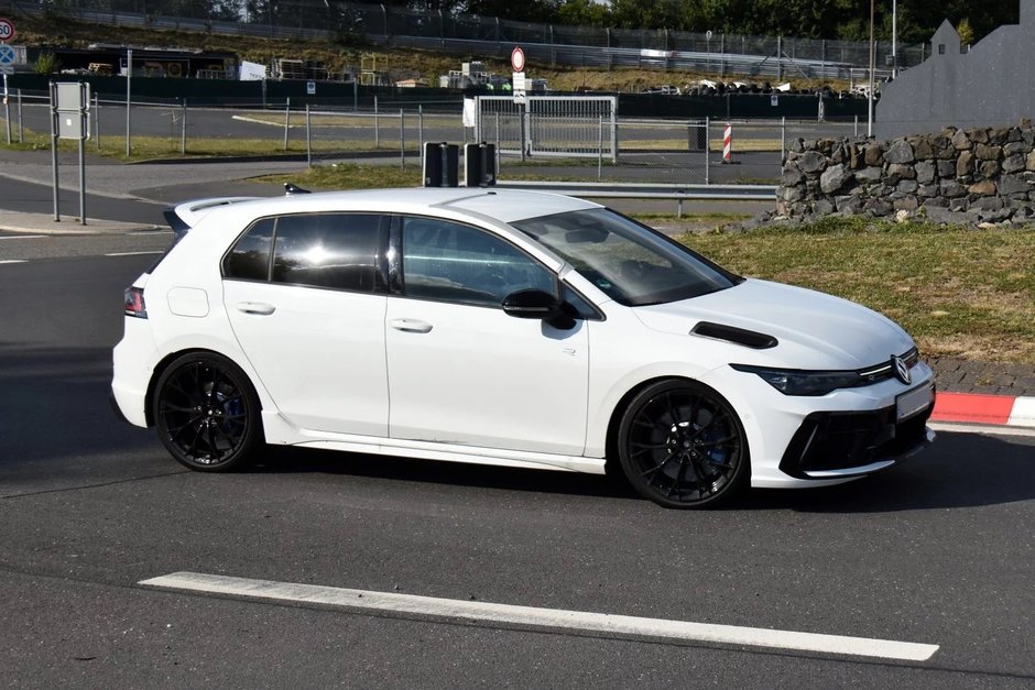 Volkswagen Golf R 350 - Poze spion