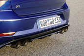 Volkswagen Golf R cu evacuare Akrapovic