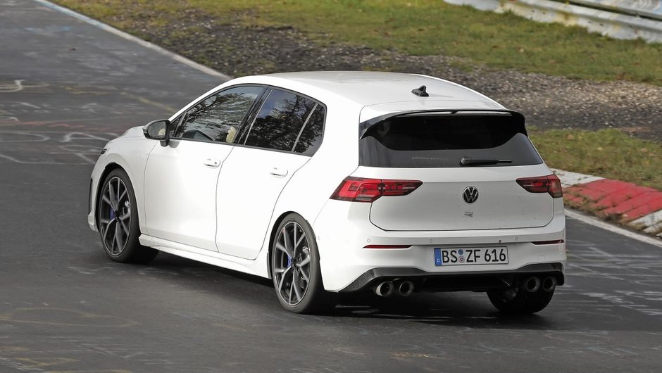 Volkswagen Golf R Facelift - Poze spion