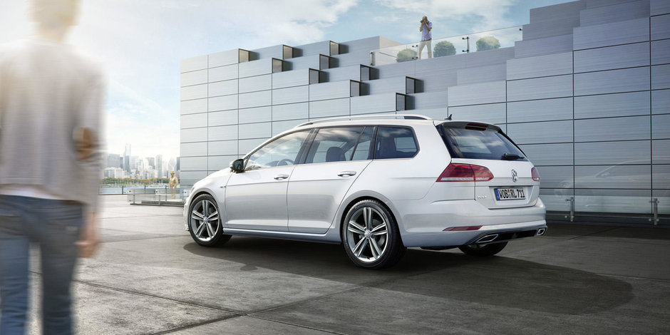 Volkswagen Golf R-Line