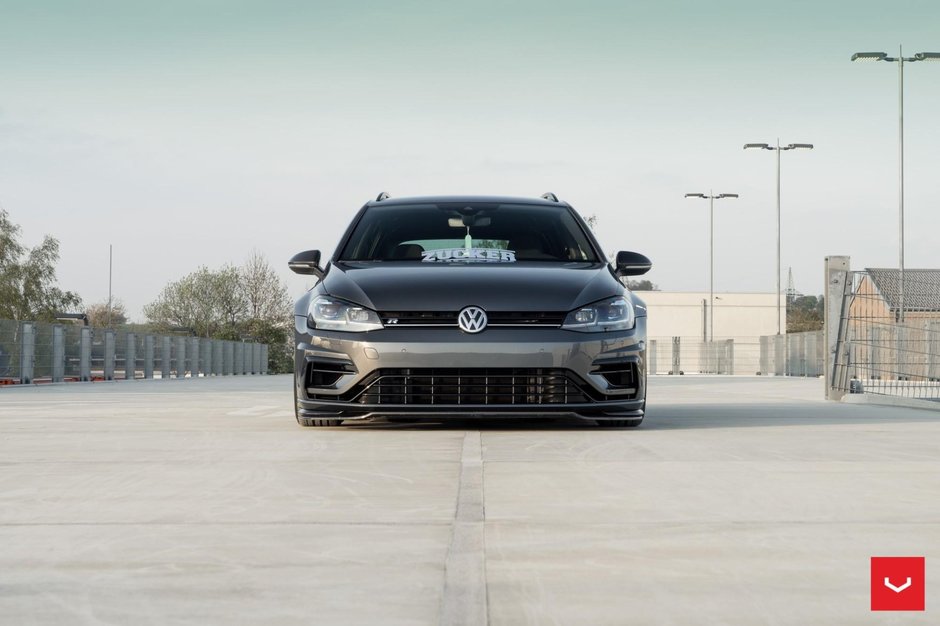 Volkswagen Golf R Variant by Vossen