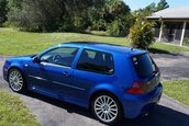 Volkswagen Golf R32 cu 1.142 de kilometri la bord