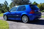 Volkswagen Golf R32 cu 1.142 de kilometri la bord