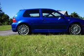Volkswagen Golf R32 cu 1.142 de kilometri la bord