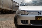 Volkswagen Golf R32 cu 21.714 kilometri la bord