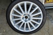 Volkswagen Golf R32 cu 21.714 kilometri la bord