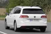 Volkswagen Golf Variant complet necamuflat