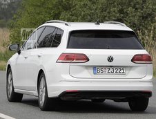 Volkswagen Golf Variant complet necamuflat