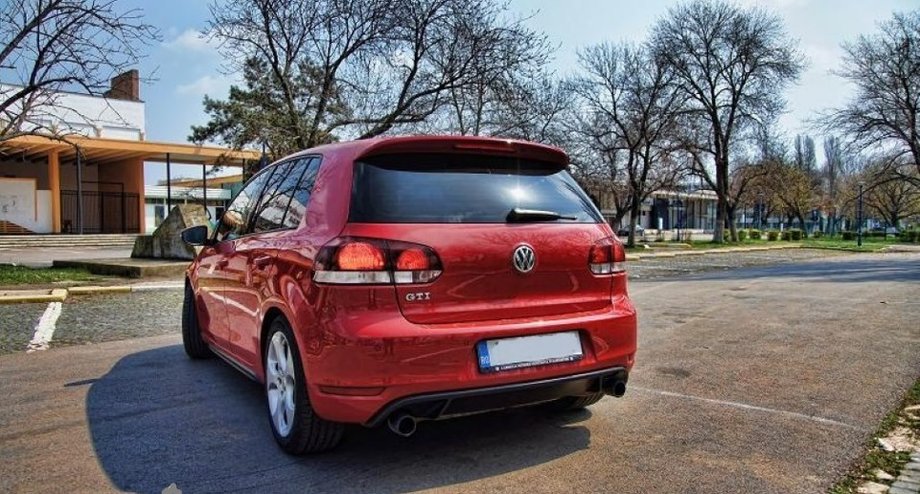 Volkswagen GTI 2.0 TSI 211 hp