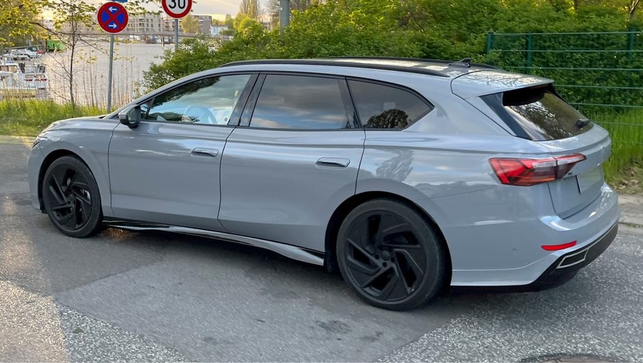 Volkswagen ID.7 Variant - Poze spion