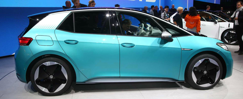 Volkswagen lanseaza electrica poporului cu autonomie maxima de 550 kilometri. POZE REALE Volkswagen lanseaza electrica poporului cu autonomie maxima de 550 kilometri. POZE REALE