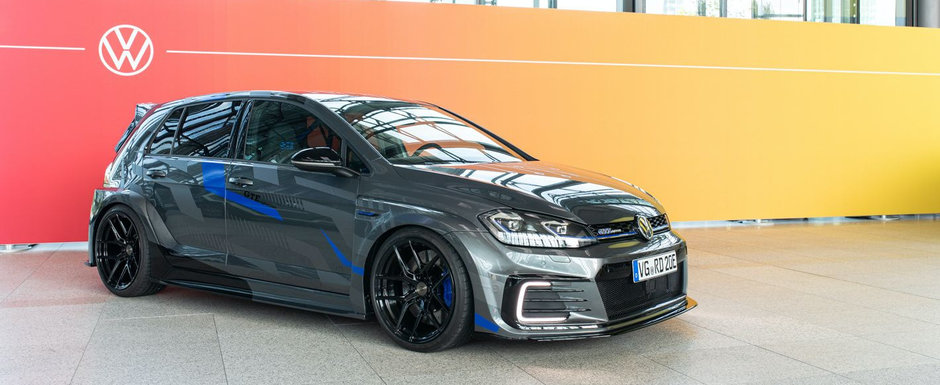Volkswagen ne arata astazi masina pe care trebuia s-o prezinte in mai, la Worthersee Tour, insa nu a mai apucat din cauza pandemiei de Covid-19 Volkswagen ne arata astazi masina pe care trebuia s-o prezinte in mai, la Worthersee Tour, insa nu a mai apucat din cauza pandemiei de Covid-19