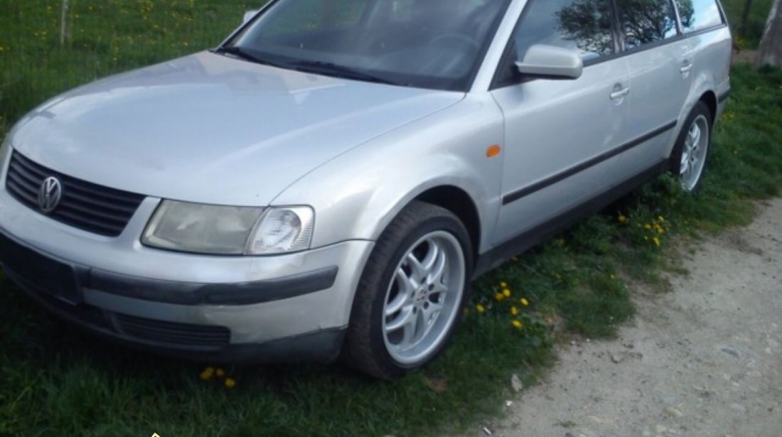 Volkswagen Passat 1 6i Combi Clima