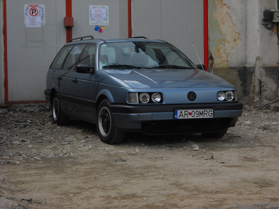 Volkswagen Passat B3 - 35i  "Passi"