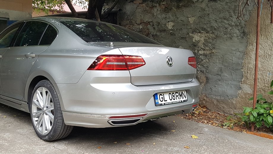 Volkswagen Passat R-LINE