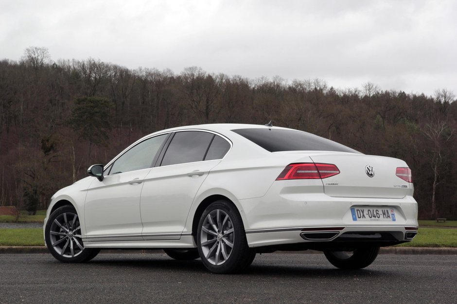 Volkswagen Passat R-Line