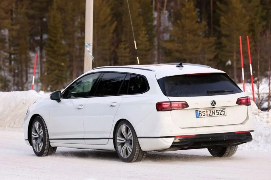 Volkswagen Passat Variant - Poze spion