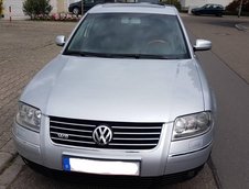 Volkswagen Passat W8 din 2002