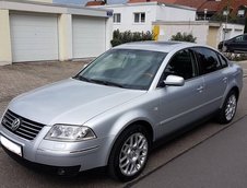 Volkswagen Passat W8 din 2002