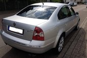 Volkswagen Passat W8 din 2002