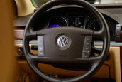 Volkswagen Phaeton cu 12.000 de km in bord