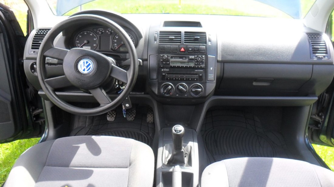 Volkswagen Polo Polo 2003 1 4 16V