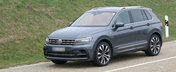 Volkswagen nu a glumit cand a spus ca lanseaza un nou model din seria R. Fotografii l-au surprins complet necamuflat