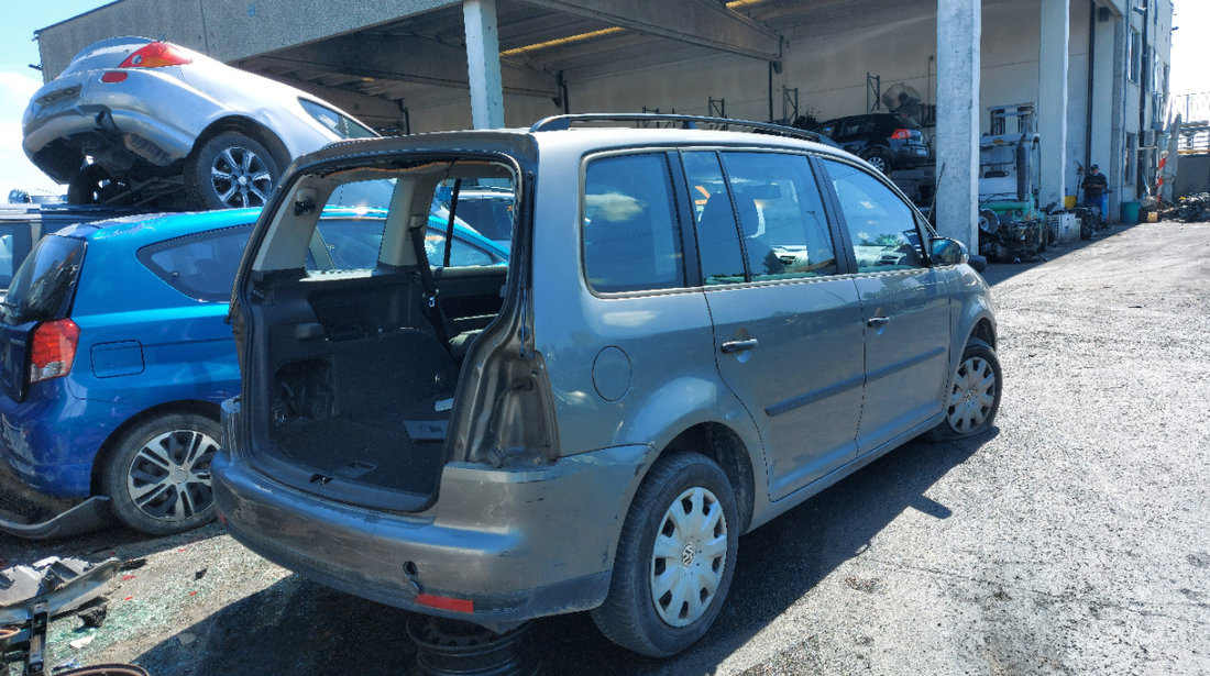 Volkswagen Touran facelift 1.4 tip BSX , cutie tip KLK