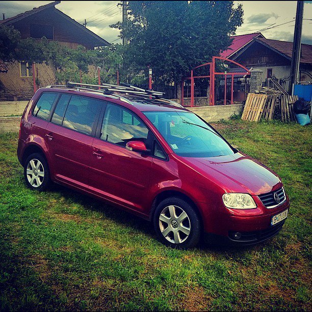 Volkswagen Touran Highline / 2.0 TDI DSG / "Tauras"