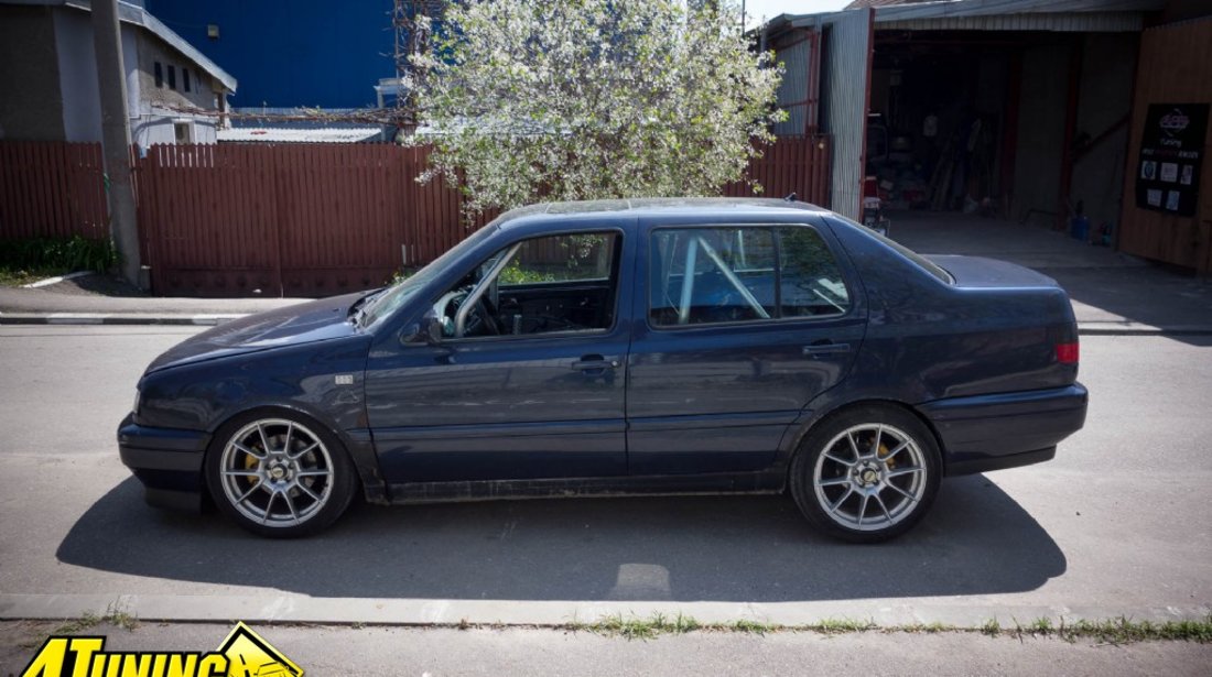 Volkswagen Vento 1 8 T