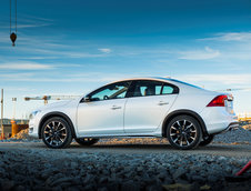 Volvo S60 Cross Country - Galerie Foto