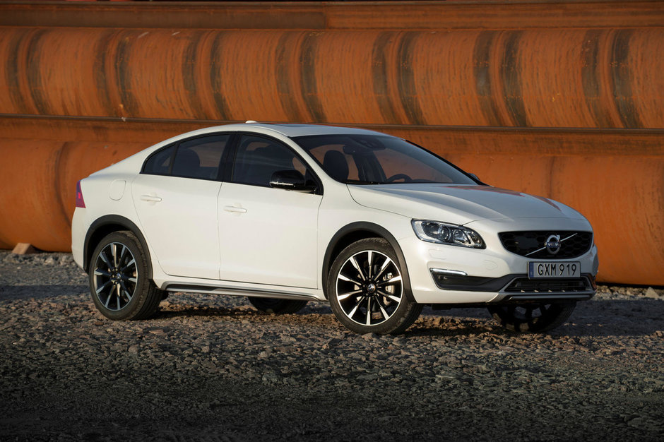 Volvo S60 Cross Country - Galerie Foto