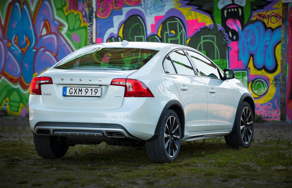 Volvo S60 Cross Country - Galerie Foto