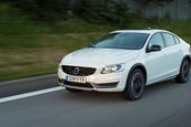 Volvo S60 Cross Country - Galerie Foto