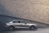 Volvo S60 T8, R-Design Plus si Inscription Plus