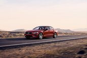 Volvo S60 T8, R-Design Plus si Inscription Plus