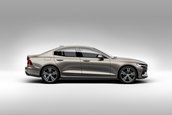 Volvo S60 T8, R-Design Plus si Inscription Plus