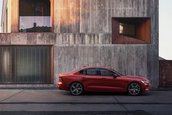 Volvo S60 T8, R-Design Plus si Inscription Plus