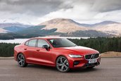 Volvo S60 T8, R-Design Plus si Inscription Plus