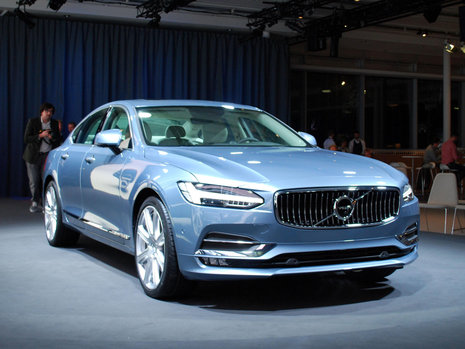 Volvo S90 - Poze Reale